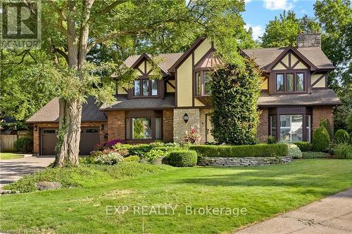 7091 Mount Forest Lane, Niagara Falls, ON - Outdoor With Facade