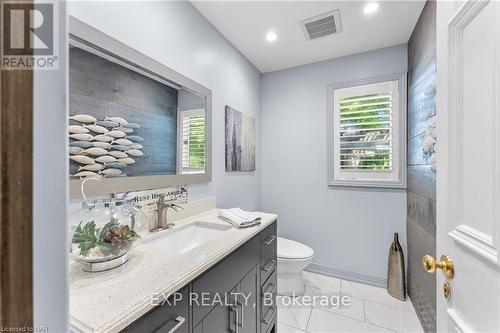 7091 Mount Forest Lane, Niagara Falls, ON - Indoor Photo Showing Bathroom