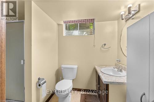 7091 Mount Forest Lane, Niagara Falls, ON - Indoor Photo Showing Bathroom