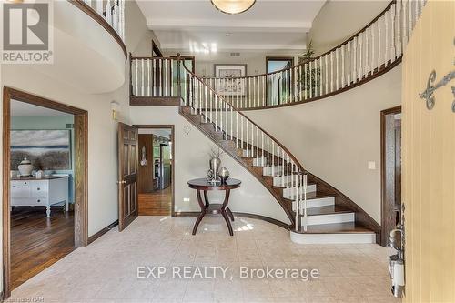 7091 Mount Forest Lane, Niagara Falls, ON - Indoor Photo Showing Other Room