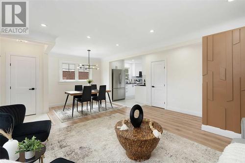 3521 Dominion Boulevard, Windsor, ON - Indoor Photo Showing Living Room