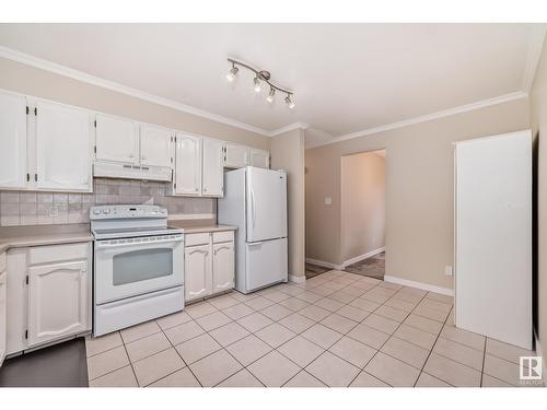 1712 48A St Nw, Edmonton, AB - Indoor Photo Showing Kitchen