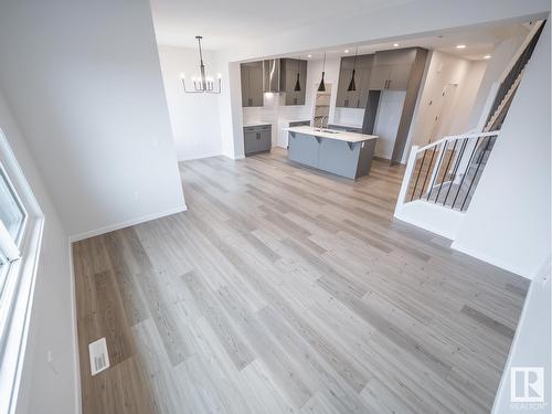 528 173 Av Ne, Edmonton, AB - Indoor Photo Showing Kitchen