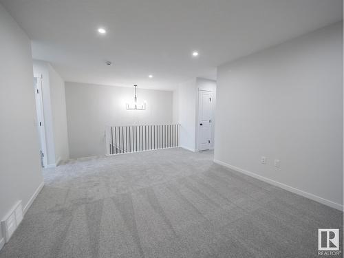 528 173 Av Ne, Edmonton, AB - Indoor Photo Showing Other Room