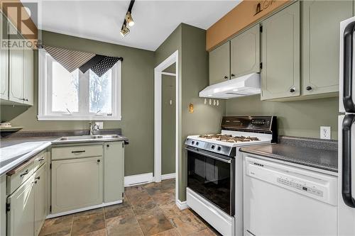 1505 Second Street E, Cornwall, ON - Indoor Photo Showing Kitchen With Double Sink