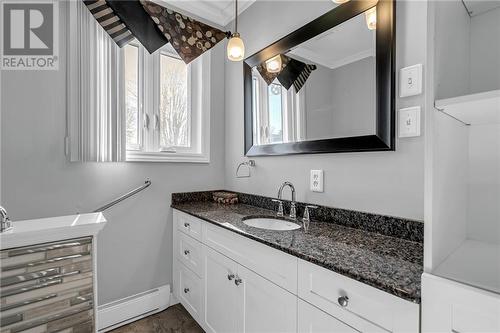 1505 Second Street E, Cornwall, ON - Indoor Photo Showing Bathroom