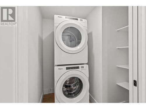 873 Melrose Street, Kelowna, BC - Indoor Photo Showing Laundry Room