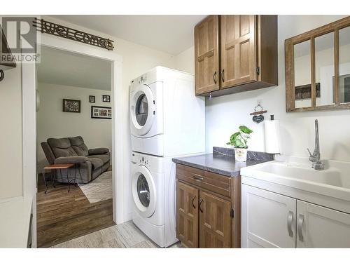 6877 Barnhartvale Road, Kamloops, BC - Indoor Photo Showing Laundry Room