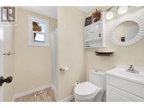 6877 Barnhartvale Road, Kamloops, BC - Indoor Photo Showing Bathroom