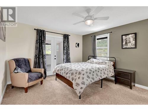 6877 Barnhartvale Road, Kamloops, BC - Indoor Photo Showing Bedroom