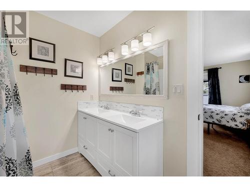 6877 Barnhartvale Road, Kamloops, BC - Indoor Photo Showing Bathroom