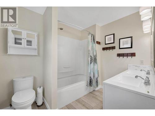 6877 Barnhartvale Road, Kamloops, BC - Indoor Photo Showing Bathroom