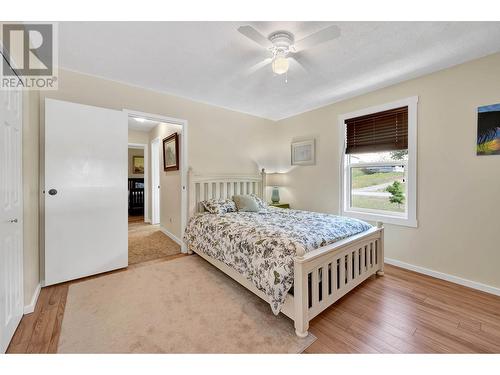 6877 Barnhartvale Road, Kamloops, BC - Indoor Photo Showing Bedroom