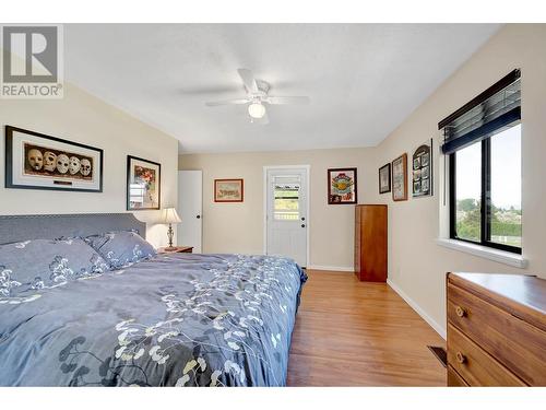 6877 Barnhartvale Road, Kamloops, BC - Indoor Photo Showing Bedroom