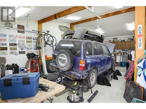 6877 Barnhartvale Road, Kamloops, BC - Indoor Photo Showing Garage