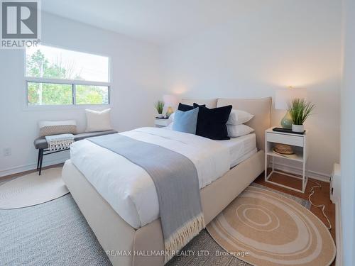 414 Jones Avenue, Toronto, ON - Indoor Photo Showing Bedroom