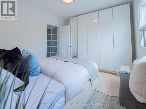 414 Jones Avenue, Toronto, ON - Indoor Photo Showing Bedroom