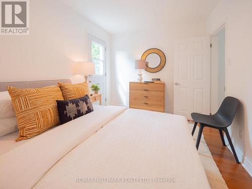 414 Jones Avenue, Toronto, ON - Indoor Photo Showing Bedroom