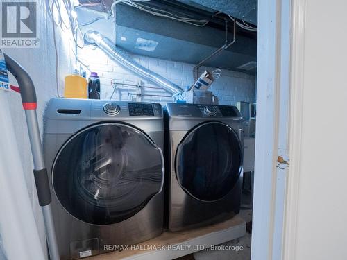 414 Jones Avenue, Toronto, ON - Indoor Photo Showing Laundry Room