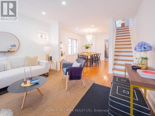 414 Jones Avenue, Toronto, ON - Indoor Photo Showing Living Room