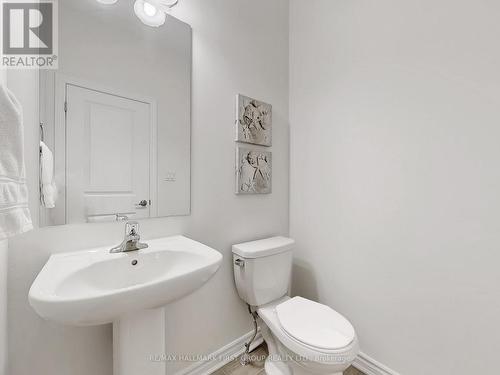 340 Okanagan Path, Oshawa, ON - Indoor Photo Showing Bathroom