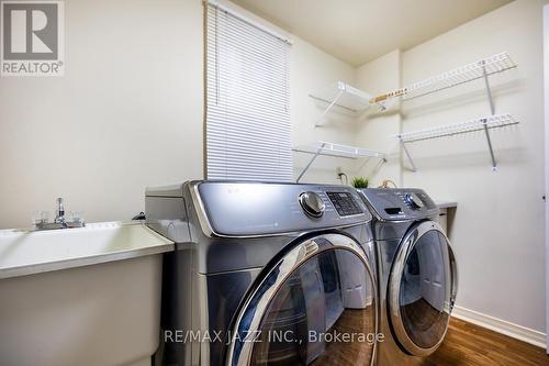 50 Squire Drive, Richmond Hill (Devonsleigh), ON - Indoor Photo Showing Laundry Room