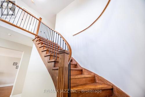 50 Squire Drive, Richmond Hill (Devonsleigh), ON - Indoor Photo Showing Other Room