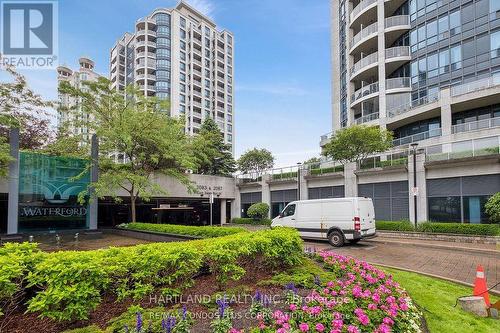 809 - 2083 Lake Shore Boulevard W, Toronto, ON - Outdoor With Balcony With Facade