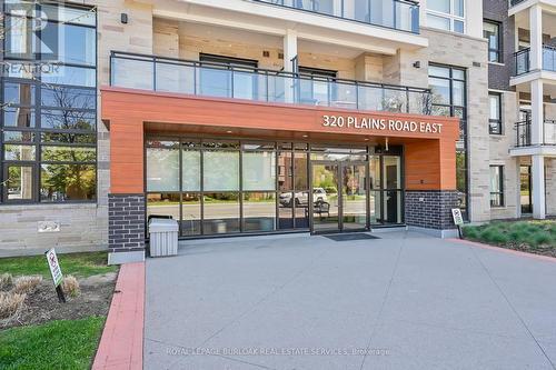 312 - 320 Plains Road E, Burlington, ON - Outdoor