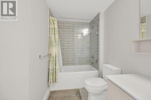 312 - 320 Plains Road E, Burlington, ON - Indoor Photo Showing Bathroom