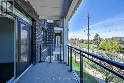 312 - 320 Plains Road E, Burlington, ON - Outdoor With Exterior