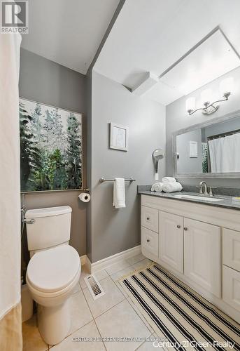 112 - 2149 Mountain Grove Avenue, Burlington, ON - Indoor Photo Showing Bathroom