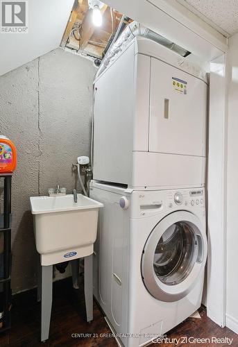 112 - 2149 Mountain Grove Avenue, Burlington, ON - Indoor Photo Showing Laundry Room