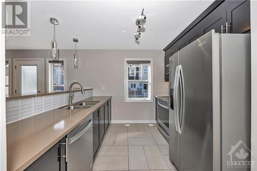 177 Par La Ville Circle, Stittsville, ON - Indoor Photo Showing Kitchen With Double Sink