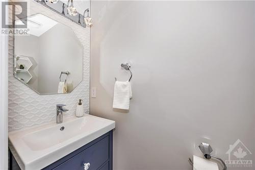 177 Par La Ville Circle, Stittsville, ON - Indoor Photo Showing Bathroom