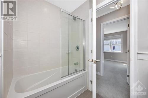 177 Par La Ville Circle, Stittsville, ON - Indoor Photo Showing Bathroom