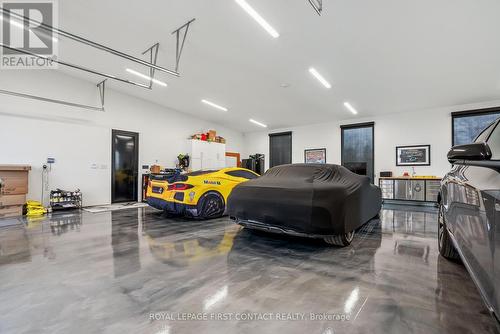 2761 Lockhart Road, Innisfil, ON - Indoor Photo Showing Garage