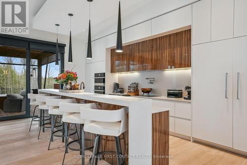 2761 Lockhart Road, Innisfil, ON - Indoor Photo Showing Dining Room