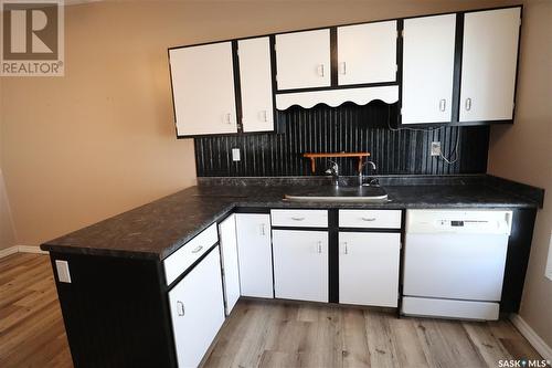 6119 Dalgliesh Drive, Regina, SK - Indoor Photo Showing Kitchen