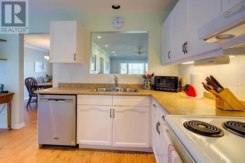 16 King'S Court, Loyalist (Bath), ON - Indoor Photo Showing Kitchen With Double Sink