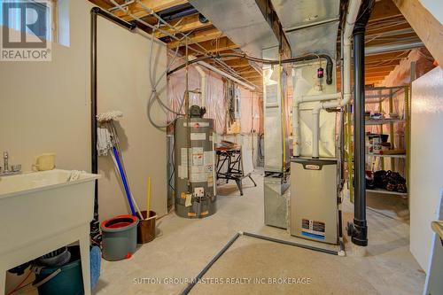 16 King'S Court, Loyalist (Bath), ON - Indoor Photo Showing Basement