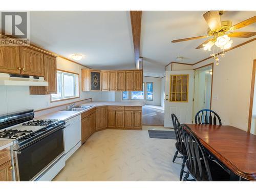 70 7817 S 97 Highway, Prince George, BC - Indoor Photo Showing Kitchen With Double Sink