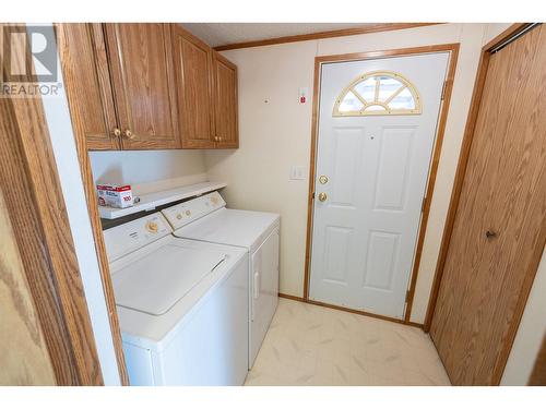 70 7817 S 97 Highway, Prince George, BC - Indoor Photo Showing Laundry Room