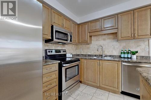 316 La Rocca Avenue, Vaughan, ON - Indoor Photo Showing Kitchen