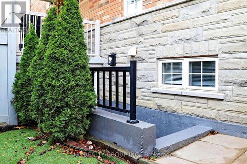 316 La Rocca Avenue, Vaughan, ON - Outdoor