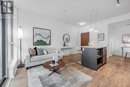 901 - 8 Mercer Street, Toronto, ON - Indoor