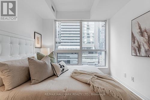 901 - 8 Mercer Street, Toronto, ON - Indoor Photo Showing Bedroom