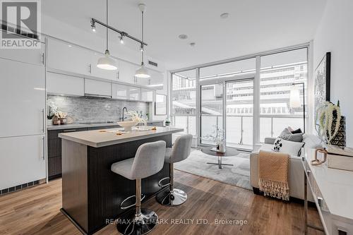 901 - 8 Mercer Street, Toronto, ON - Indoor