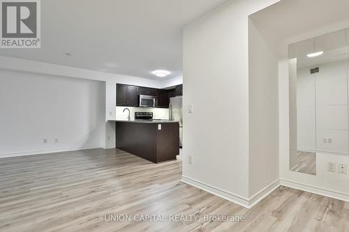 1603 - 19 Grand Trunk Crescent, Toronto, ON - Indoor Photo Showing Kitchen