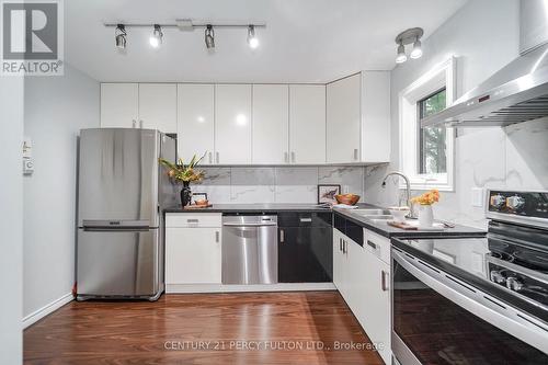 1 Plum Tree Way, Toronto, ON - Indoor Photo Showing Kitchen With Stainless Steel Kitchen With Upgraded Kitchen